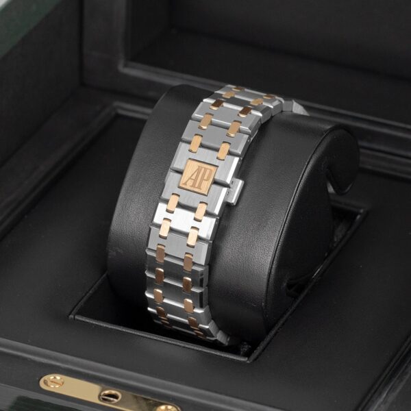 Audemars Piguet 15400SR.OO.1220SR.01 Royal Oak Selfwinding White Dial - Image 6