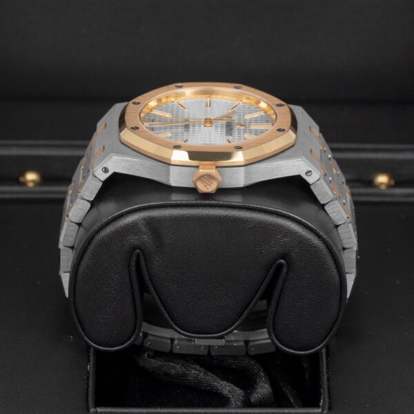Audemars Piguet 15400SR.OO.1220SR.01 Royal Oak Selfwinding White Dial - Image 5