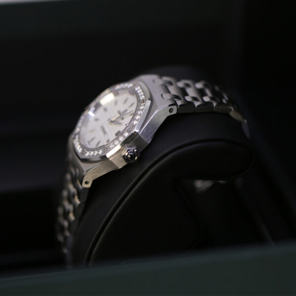 Audemars Piguet 77321ST.ZZ.1230ST.01 Royal Oak Selfwinding 33mm White Dial Ladies Watch - Image 3
