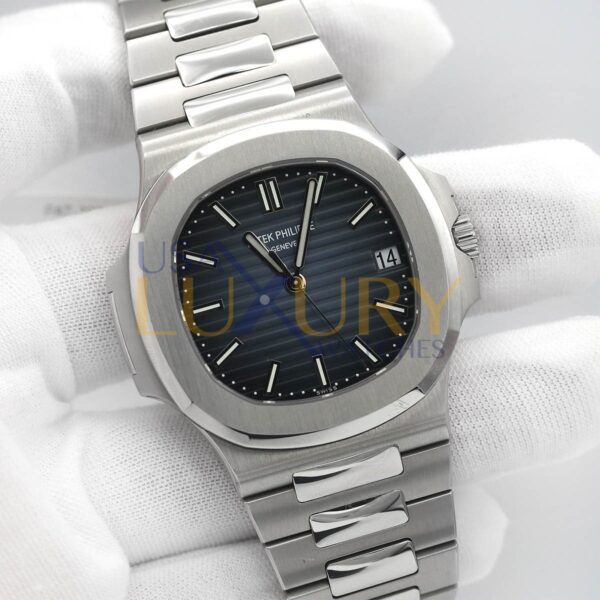 Patek Philippe 5711-1A-010 Nautilus Self-Winding - Image 2