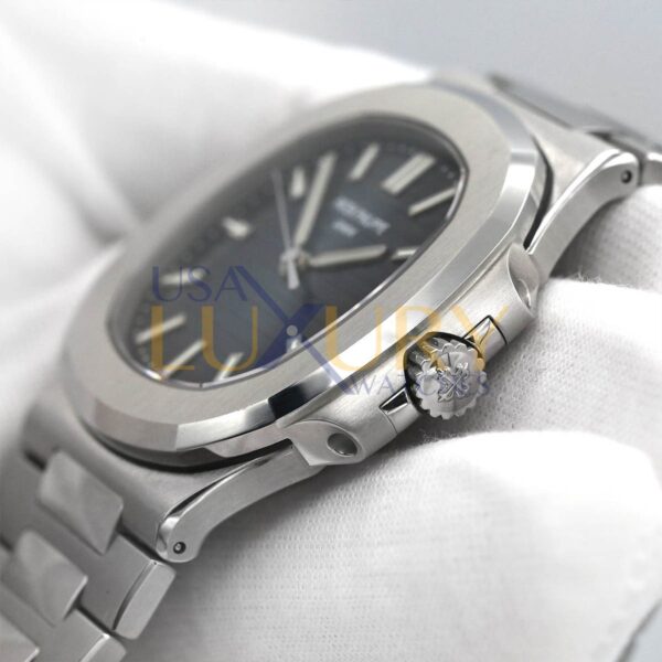 Patek Philippe 5711-1A-010 Nautilus Self-Winding - Image 4