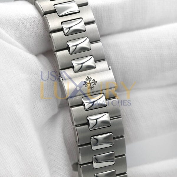 Patek Philippe 5711-1A-010 Nautilus Self-Winding - Image 5