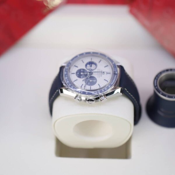 Omega Speedmaster 310.32.42.50.02.001 Snoopy 42mm Watch - Image 4