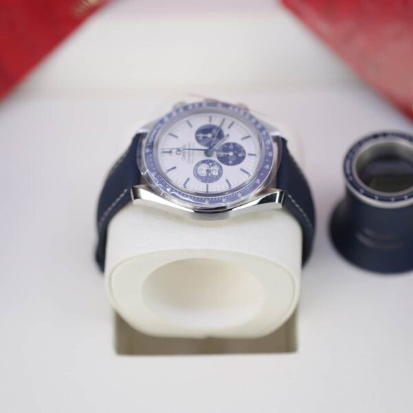 Omega Speedmaster 310.32.42.50.02.001 Snoopy 42mm Watch - Image 5